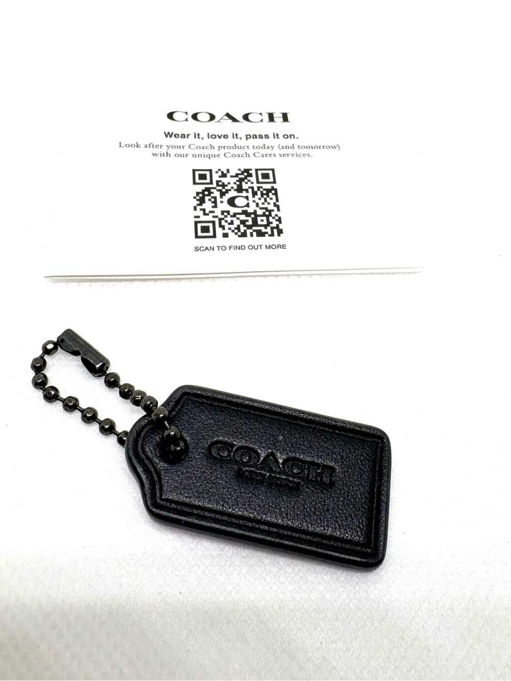 NWOT Coach Tag Key Chain Leather Black/Burgundy